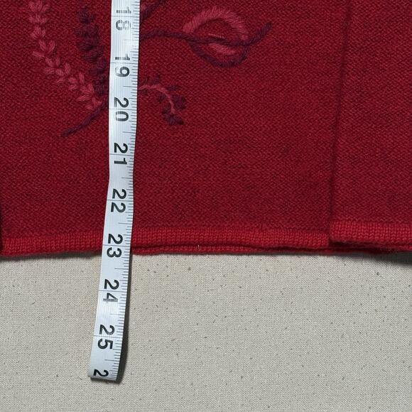 KAREN SCOTT Holiday Cardigan 100% Pure Wool Red Embroidered Sweater Jacket Sz M - Picture 8 of 11